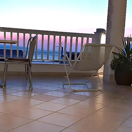 Mit Terrasse Und Herrlichem Ausblick In Strandnaehe *
