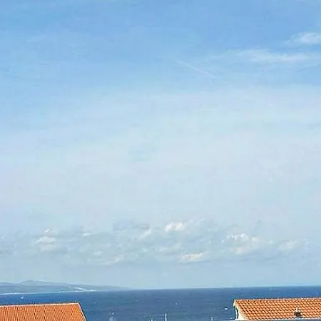 Apartment Mit Terrasse Und Herrlichem Ausblick In Strandnaehe